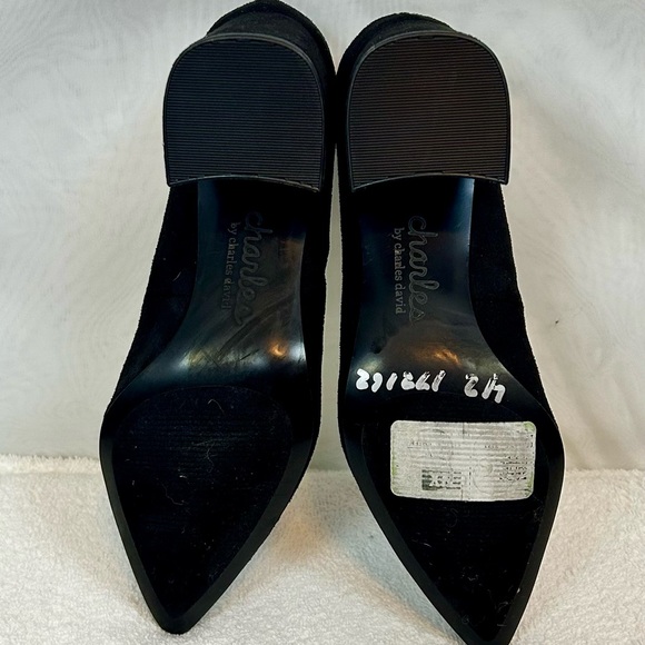 NEW Charles David Black Suede Chunky Block Heel Pumps Shoes / Size 6.5 - Picture 9 of 14